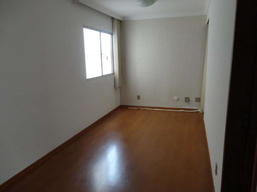 Apartamento com 4 Quartos à Venda, 85 m² por R$ 300.000 Rua Santa Marta, 184 - Sagrada Família, Belo Horizonte - MG