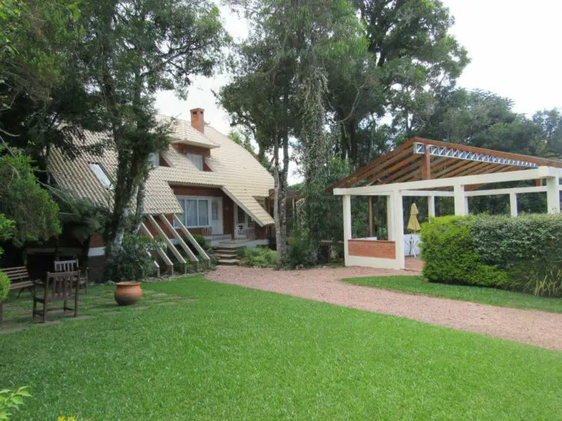 Casa com 4 Quartos para Alugar por R$ 840/Dia Rua das Bromélias, 331 - Quinta da Serra, Canela - RS