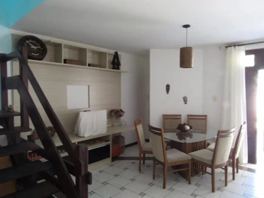 Casa de Condomínio com 2 Quartos para Alugar, 120 m² por R$ 2.070/Mês Praia do Flamengo, Salvador - BA