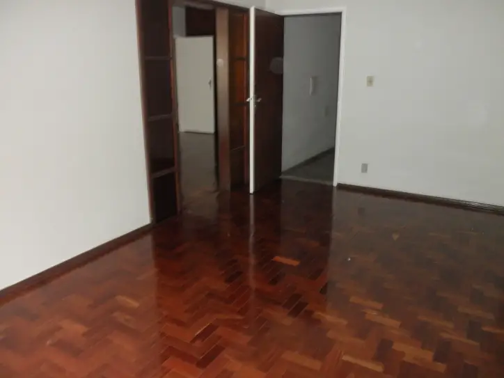 Apartamento com 3 Quartos para Alugar, 150 m² por R$ 2.000/Mês Rua Salinas, 1053 - Santa Tereza, Belo Horizonte - MG