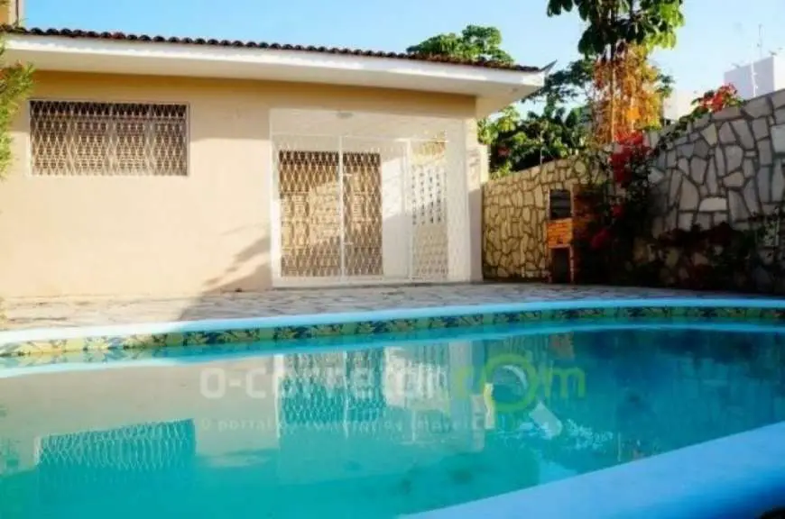 Casa com 3 Quartos à Venda, 324 m² por R$ 670.000 Bessa, João Pessoa - PB