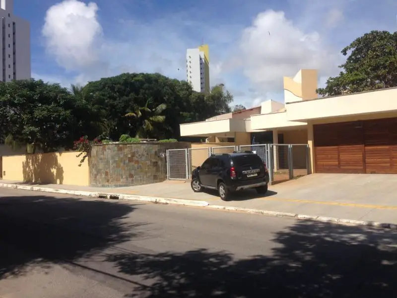 Casa para alugar, Rua Presbítero Porfírio Gomes da Silva, 1540 - Capim  Macio, Natal - RN 