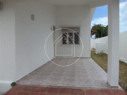 Casa com 3 Quartos para Alugar, 132 m² por R$ 2.000/Mês Capim Macio, Natal - RN