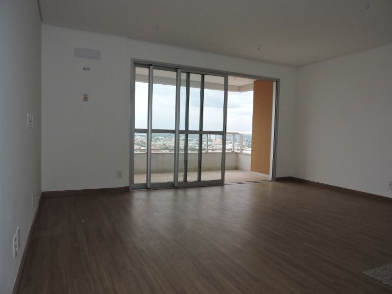 Apartamento com 3 Quartos para Alugar, 104 m² por R$ 2.500/Mês Rua Quinze de Novembro, 1218 - Centro, Campo Grande - MS