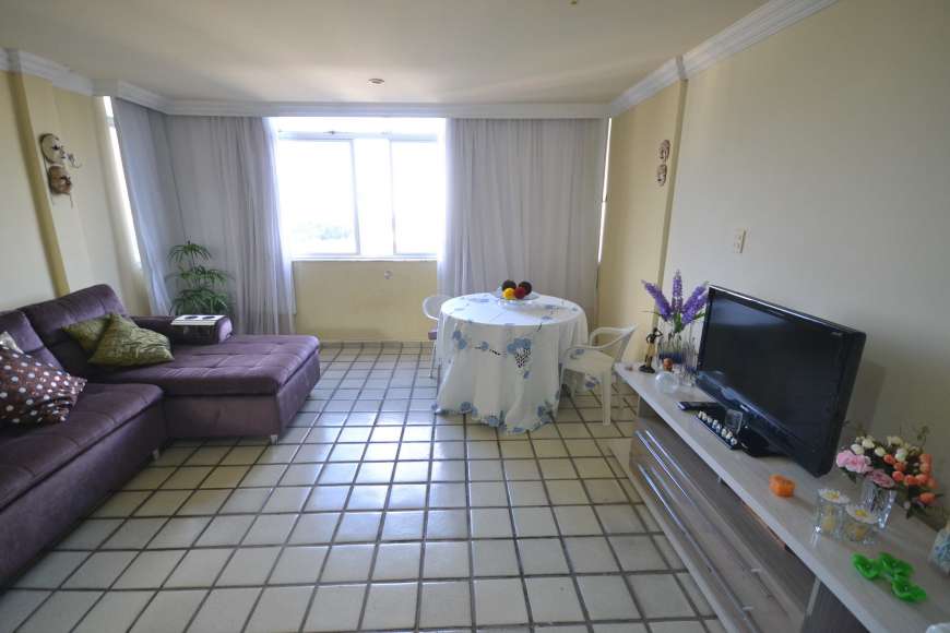 Apartamento com 2 Quartos à Venda, 70 m² por R$ 320.000 Rua Conde D'Eu, 64 - Boa Vista, Recife - PE