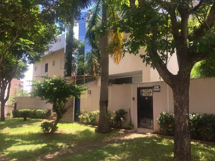 Casa com 3 Quartos para Alugar, 180 m² por R$ 4.500/Mês Avenida Bosque da Saúde - Bosque da Saude II, Cuiabá - MT