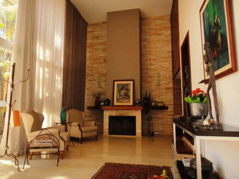 Casa de Condomínio com 5 Quartos para Alugar, 600 m² por R$ 8.000/Mês Rua Ipê Branco, 84 - COND RETIRO DAS PEDRAS, Nova Lima - MG