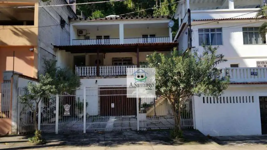 Casa com 3 Quartos para Alugar, 318 m² por R$ 4.400/Mês Rua Geminiano Gois - Freguesia- Jacarepaguá, Rio de Janeiro - RJ