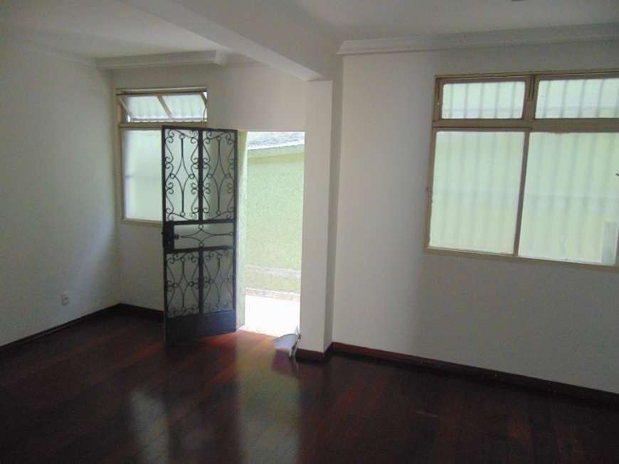 Casa com 3 Quartos para Alugar, 90 m² por R$ 1.500/Mês Rua Monteiro Lobato, 199 - Ouro Preto, Belo Horizonte - MG