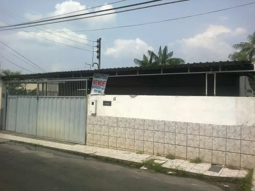 Casa com 3 Quartos à Venda, 200 m² por R$ 350.000 Rua Moacir Baima, 0 - Parque Dez de Novembro, Manaus - AM