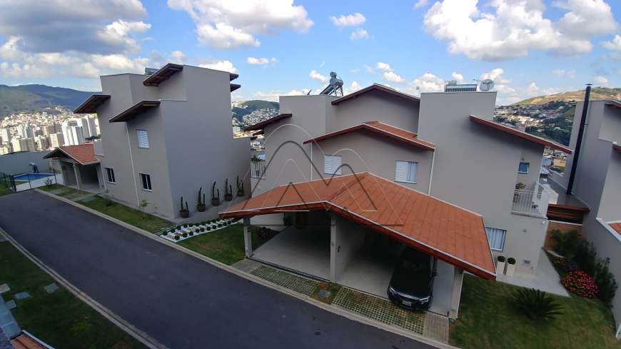 Casa de Condomínio com 3 Quartos à Venda, 160 m² por R$ 630.000 Santa Angela, Poços de Caldas - MG