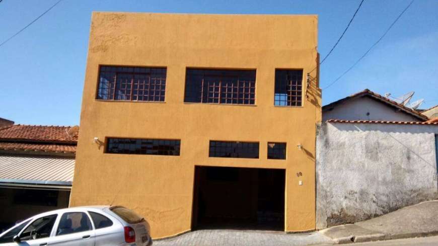 Casa com 5 Quartos à Venda, 164 m² por R$ 370.000 Jardim Esperança, Poços de Caldas - MG