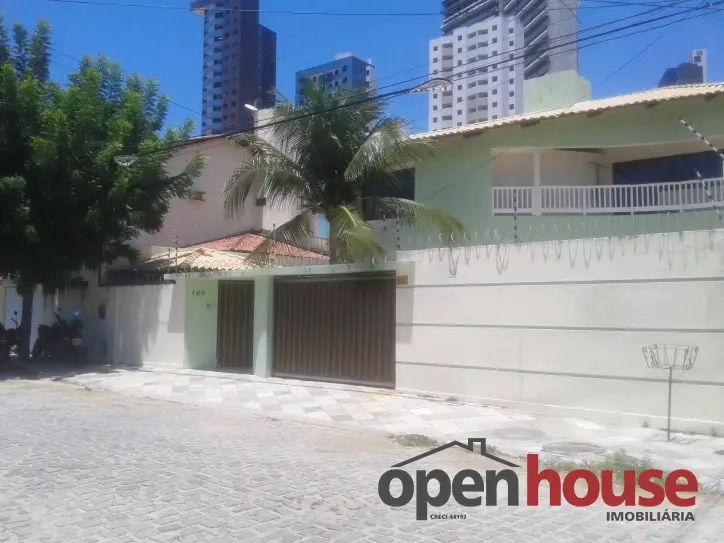 Casa com 5 Quartos à Venda, 350 m² por R$ 800.000 Ponta Negra, Natal - RN