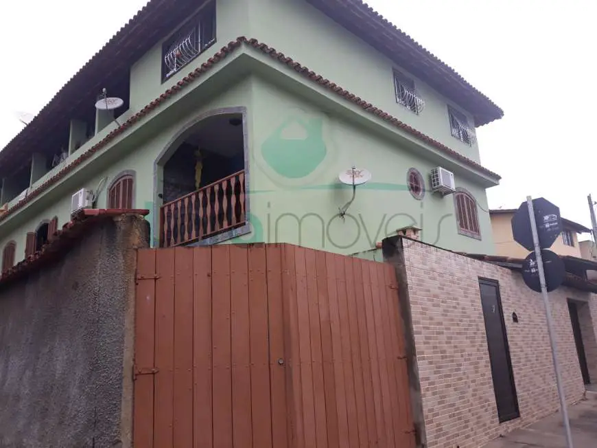 Casa com 3 Quartos para Alugar por R$ 2.000/Mês Imbetiba, Macaé - RJ