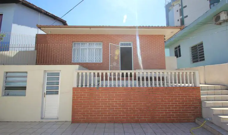 Casa com 5 Quartos para Alugar, 213 m² por R$ 2.480/Mês Rua Marcelino Simas, 571 - Estreito, Florianópolis - SC