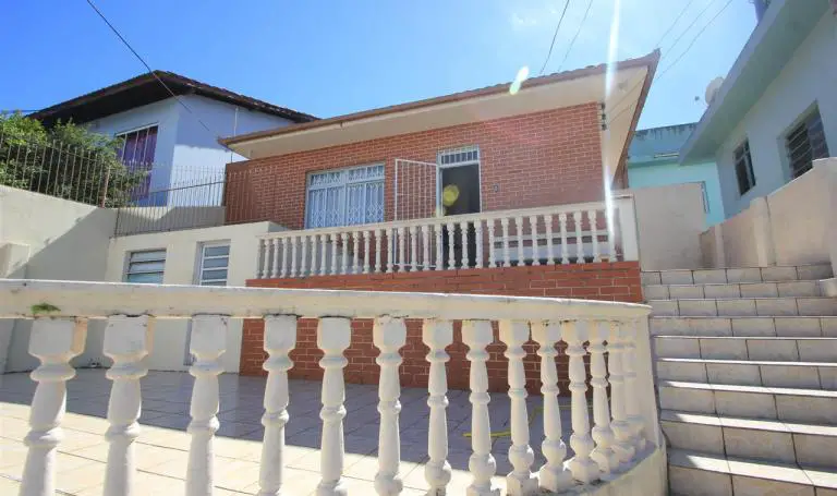 Casa com 5 Quartos para Alugar, 213 m² por R$ 2.480/Mês Rua Marcelino Simas, 571 - Estreito, Florianópolis - SC