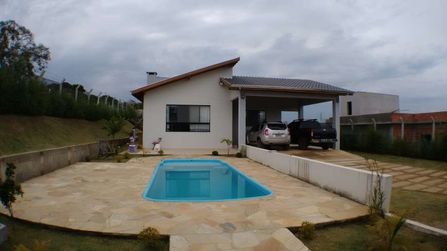 Casa com 4 Quartos à Venda, 188 m² por R$ 580.000 BR-459, 0 - Zona Rural, Piranguinho - MG