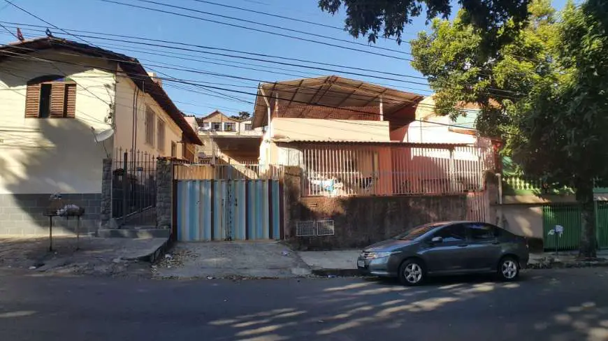 Casa com 2 Quartos para Alugar, 360 m² por R$ 2.300/Mês Rua Luiz Cerqueira, 192 - Santa Efigênia, Belo Horizonte - MG