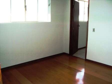 Apartamento com 4 Quartos para Alugar, 150 m² por R$ 1.000/Mês Centro, Divinópolis - MG