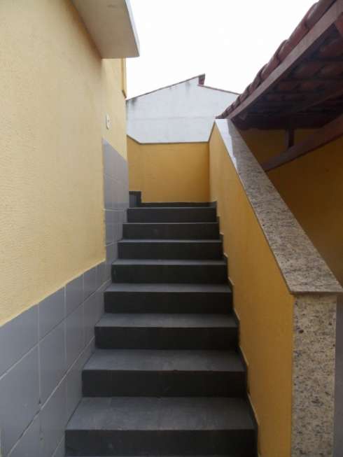 Casa com 3 Quartos para Alugar por R$ 800/Mês Avenida Raul Leão Castello, 965 - Portal de Jacaraipe, Serra - ES