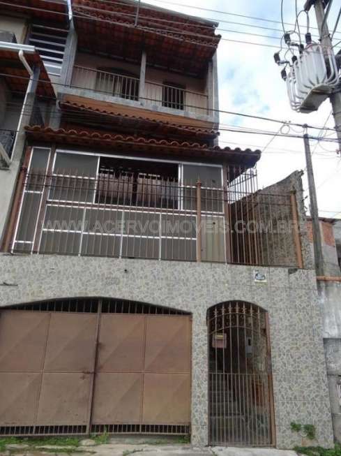 Casa com 3 Quartos à Venda, 108 m² por R$ 480.000 Rua Professor Thompson Palhares - Cruzeiro do Sul, Juiz de Fora - MG
