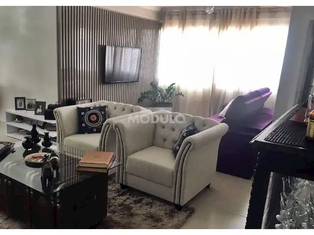 Apartamento com 4 Quartos para Alugar, 145 m² por R$ 4.000/Mês Centro, Uberlândia - MG