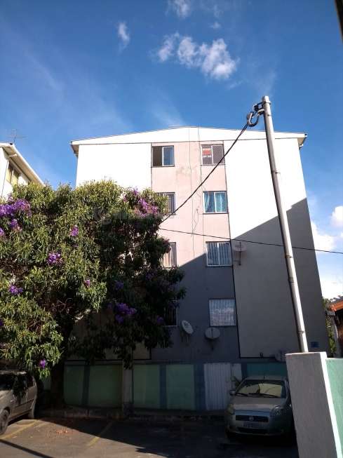 Apartamento com 3 Quartos para Alugar, 50 m² por R$ 780/Mês Monte Castelo, Contagem - MG
