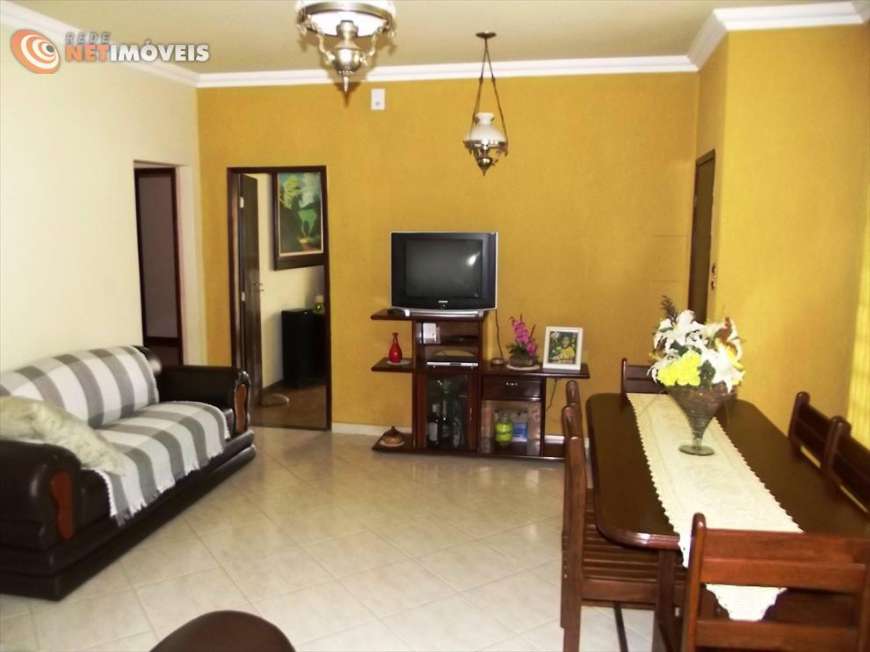 Casa com 3 Quartos à Venda, 250 m² por R$ 800.000 Rua das Hortaliças, 180 - Quintas Coloniais, Contagem - MG