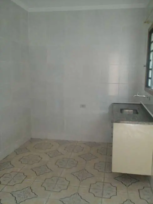 Sobrado com 1 Quarto para Alugar, 60 m² por R$ 1.000/Mês Campo Grande, São Paulo - SP