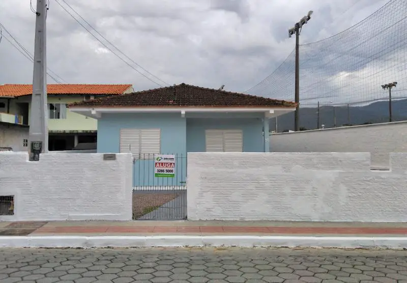 Casa para Alugar, 125 m² por R$ 1.600/Mês Rua Bernardino Saturnino da Silva - Caminho Novo, Palhoça - SC