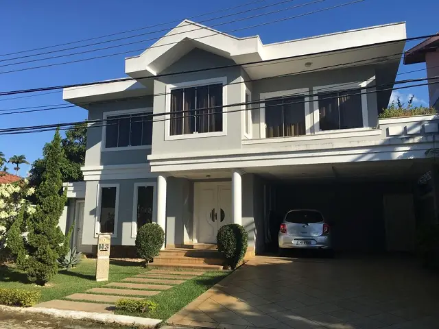 Casa com 6 Quartos para Alugar, 400 m² por R$ 6.300/Mês Horto, Campos dos Goytacazes - RJ