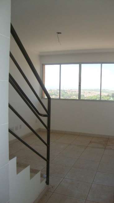 Cobertura com 2 Quartos à Venda, 95 m² por R$ 240.000 Rua Rita Camargos, 78 - Nacional, Contagem - MG