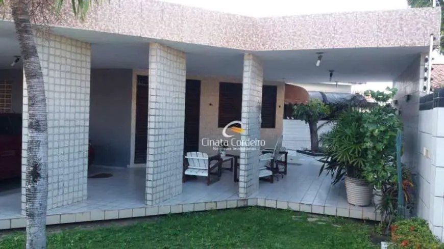 Casa com 3 Quartos à Venda, 250 m² por R$ 580.000 Jardim Cidade Universitária, João Pessoa - PB