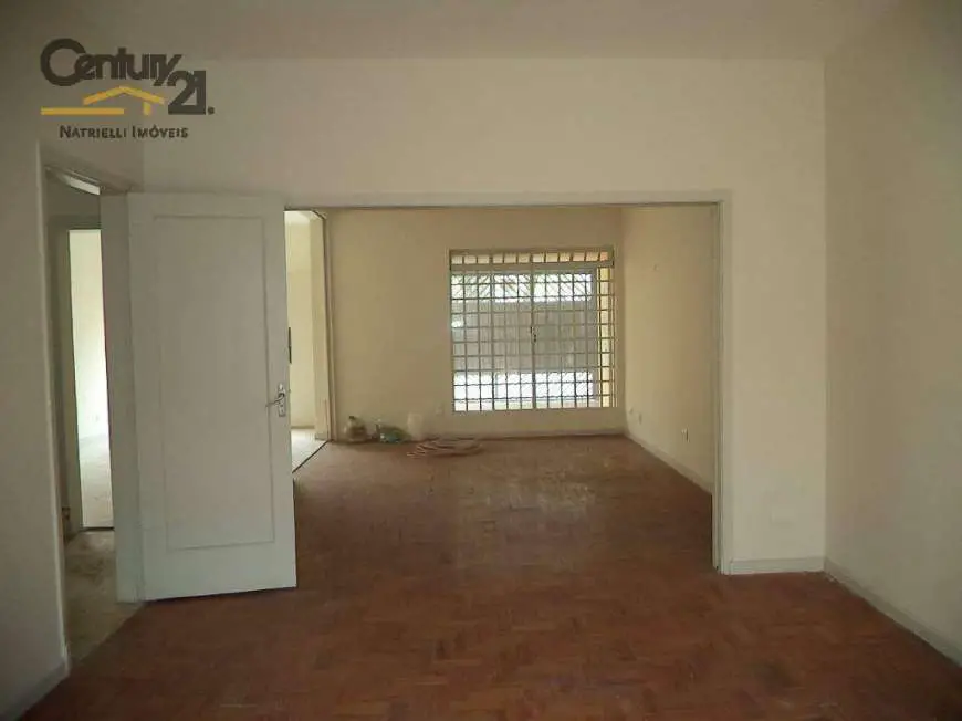 Sobrado com 3 Quartos para Alugar, 235 m² por R$ 5.000/Mês Rua Texas, 263 - Brooklin, São Paulo - SP