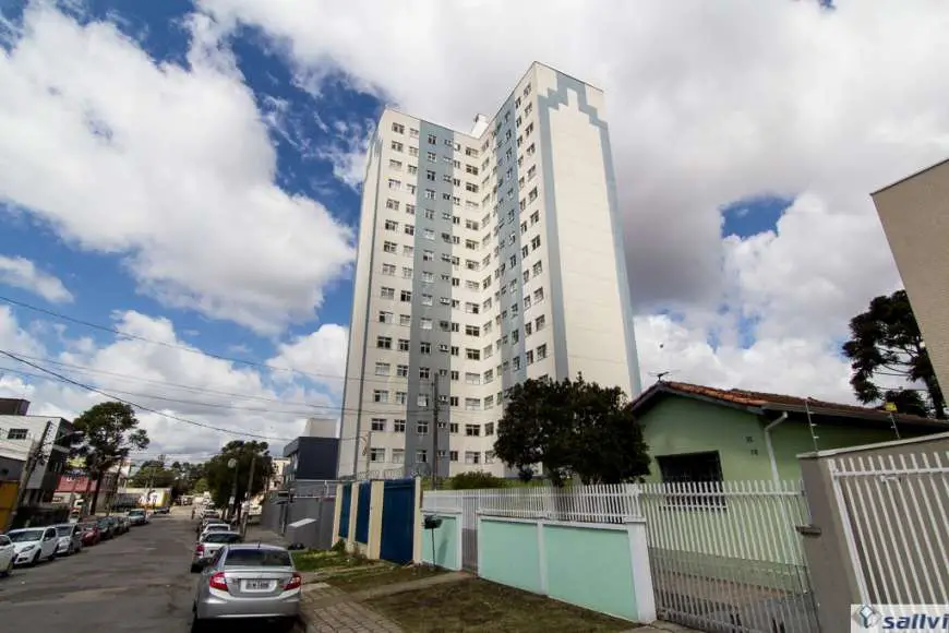 Apartamento com 3 Quartos para Alugar, 60 m² por R$ 1.100/Mês Rua Alberto Stenzowski, 110 - Novo Mundo, Curitiba - PR