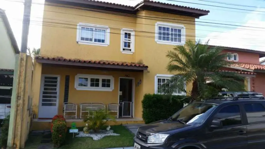 Casa de Condomínio com 5 Quartos para Alugar, 190 m² por R$ 3.500/Mês Avenida Praia de Itamaraca - Vilas do Atlantico, Lauro de Freitas - BA