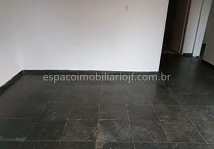 Apartamento com 3 Quartos para Alugar por R$ 650/Mês Rua Rita Monteiro - Santa Cecília, Juiz de Fora - MG