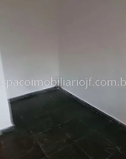 Apartamento com 3 Quartos para Alugar por R$ 650/Mês Rua Rita Monteiro - Santa Cecília, Juiz de Fora - MG
