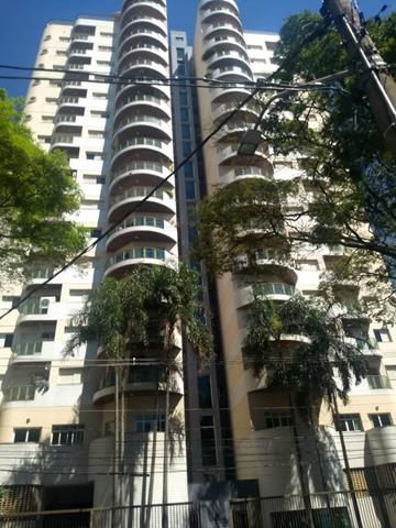 Apartamento com 5 Quartos à Venda, 214 m² por R$ 900.000 Avenida João Pinheiro - Centro, Uberlândia - MG
