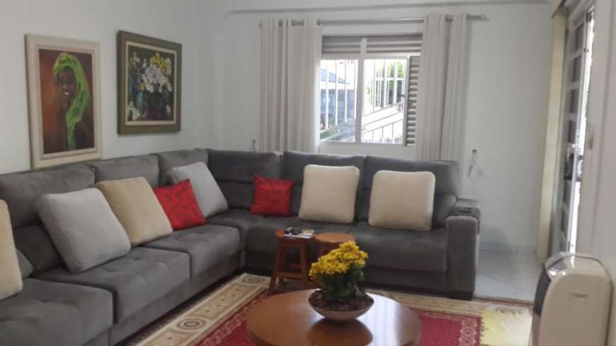 Casa com 4 Quartos à Venda, 200 m² por R$ 380.000 Verdão, Cuiabá - MT