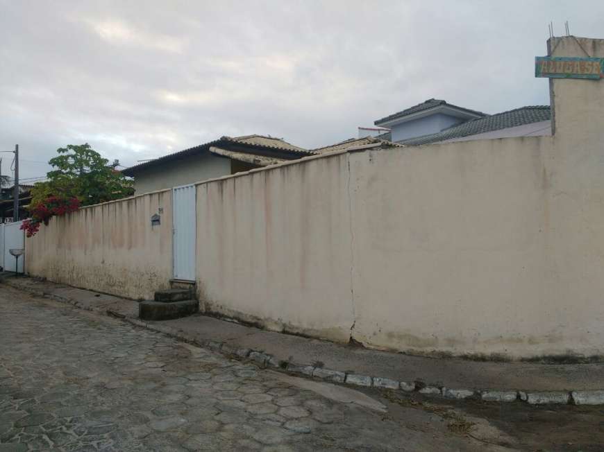 Casa com 2 Quartos para Alugar, 100 m² por R$ 1.400/Mês Peró, Cabo Frio - RJ