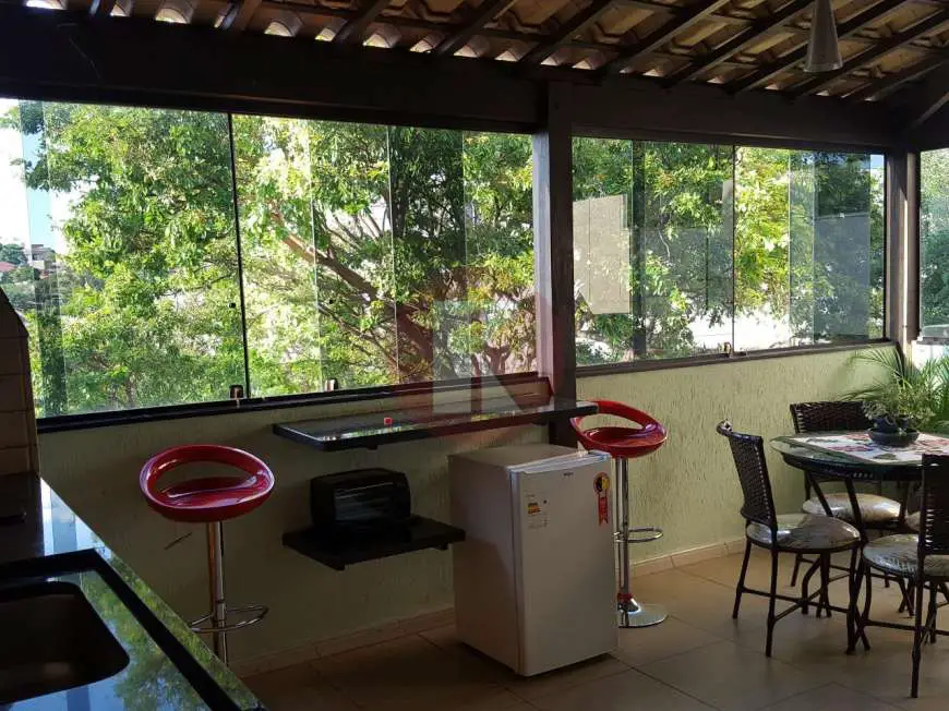 Cobertura com 3 Quartos à Venda, 180 m² por R$ 430.000 Rua Wiver Hernandes da Silva, 600 - Manacás, Belo Horizonte - MG