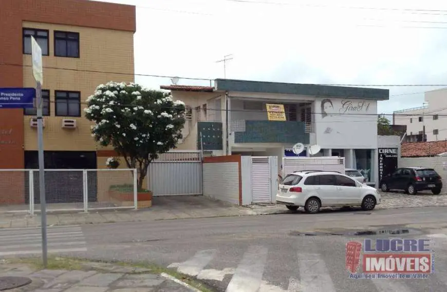 Casa com 5 Quartos à Venda, 360 m² por R$ 900.000 Bessa, João Pessoa - PB