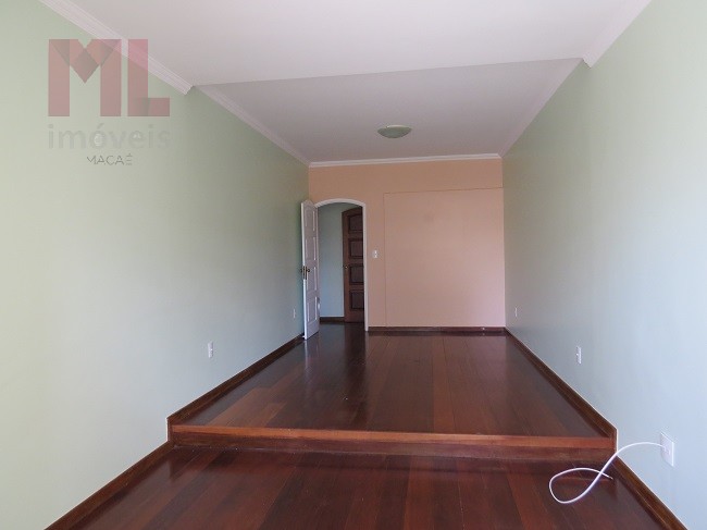 Apartamento com 3 Quartos para Alugar, 130 m² por R$ 1.600/Mês Imbetiba, Macaé - RJ