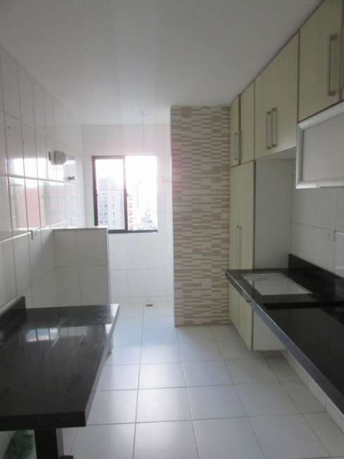 Apartamento com 2 Quartos para Alugar, 84 m² por R$ 1.350/Mês Grageru, Aracaju - SE