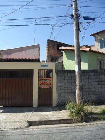 Casa com 2 Quartos para Alugar, 46 m² por R$ 450/Mês Rua Venâncio Correia - Barreiro, Belo Horizonte - MG