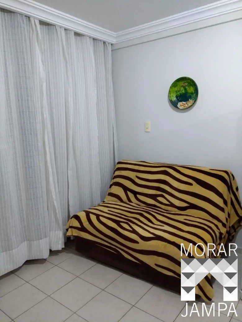 Aluga-se apartamento no Cabo Branco mobiliado, por R$ 1.800,00 com condomínio in---