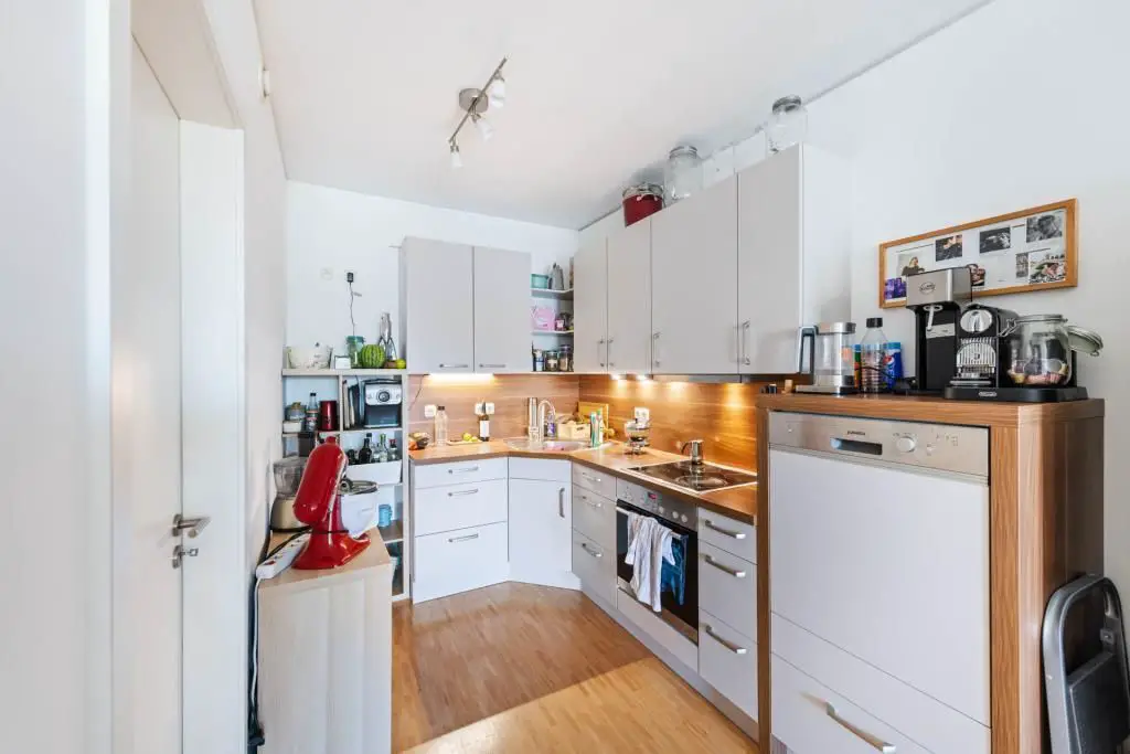 Küche -- RESERVIERT: Toll geschnittene Wohnung mit großem Balkon in guter Lage von Fürstenfeldbruck