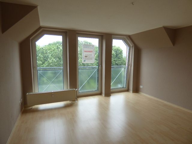 Wohnzimmer -- Ihre neue Adresse - ansprechende Maisonettewohnung in MD/Ottersleben (ohne Balkon)
