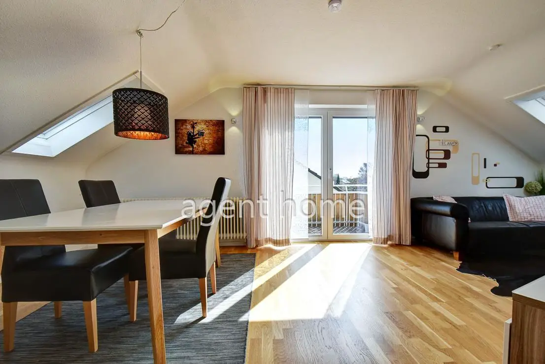 null -- MÖBLIERT - EIN GUTER START - 2-Zimmer-Wohnung mit Balkon in Dürrlewang